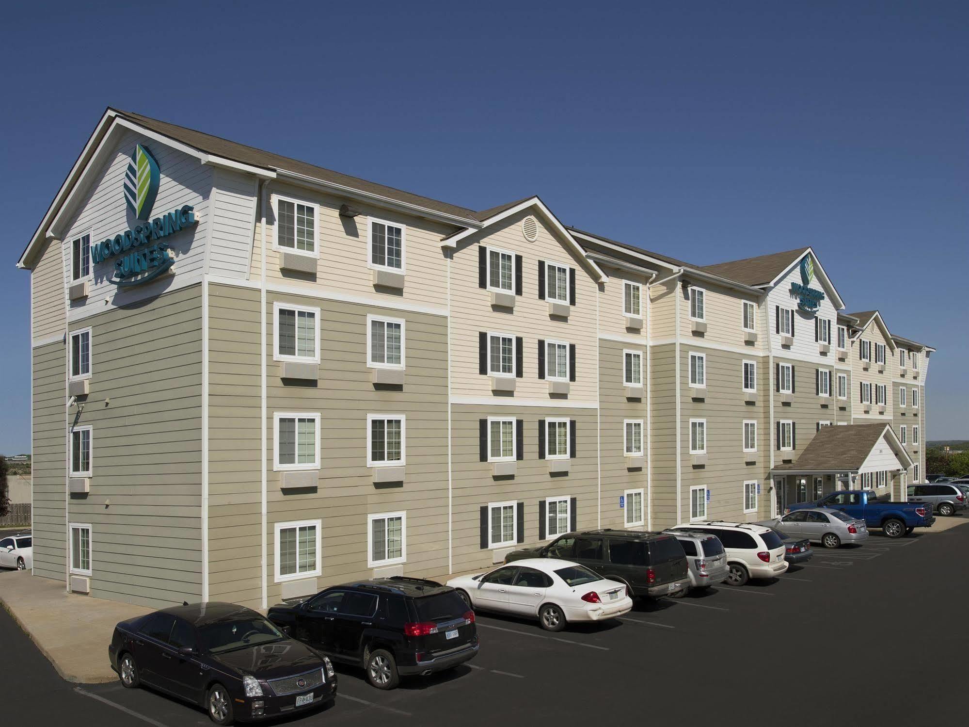 Woodspring Suites Topeka Buitenkant foto