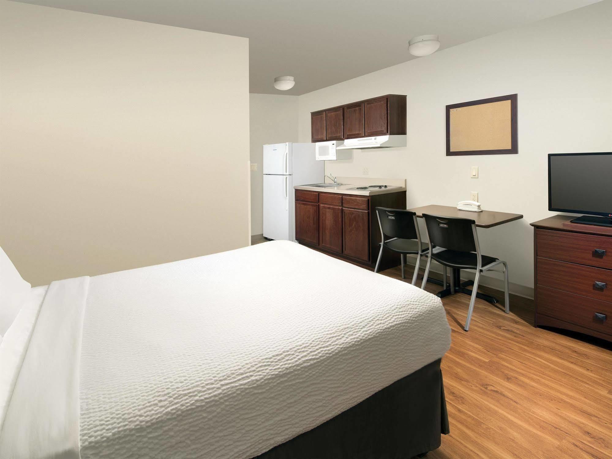 Woodspring Suites Topeka Buitenkant foto